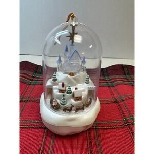 Avon / Ornament / Santa's Magical Castle / 1977 / Vintage / NWOT